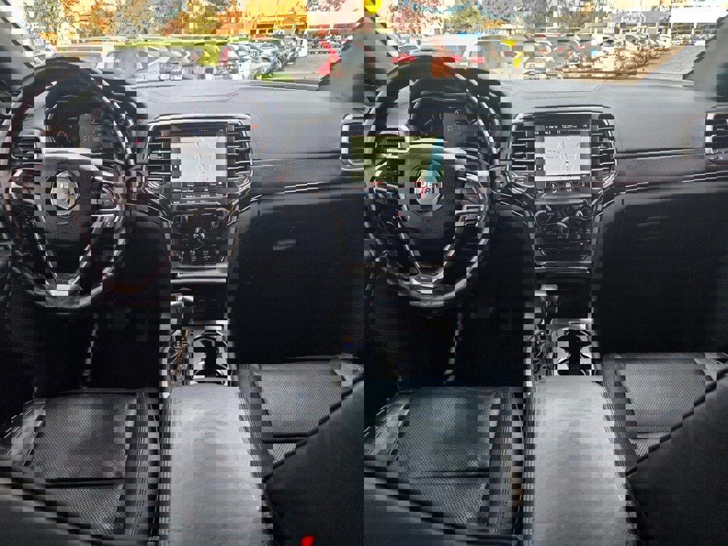 Used 2018 Jeep Grand Cherokee High Altitude image 8