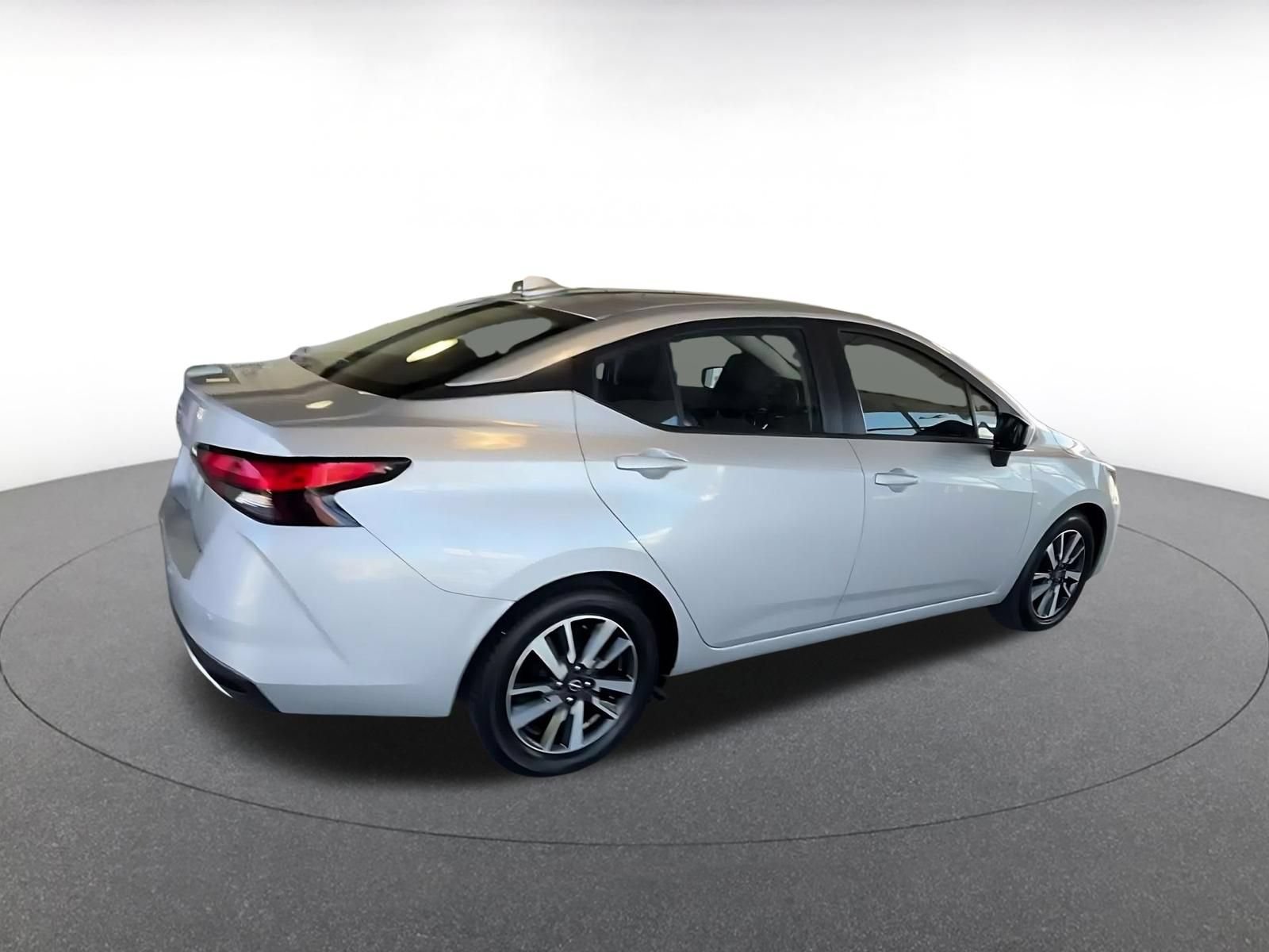 Used 2025 Nissan Versa SV FWD image 14