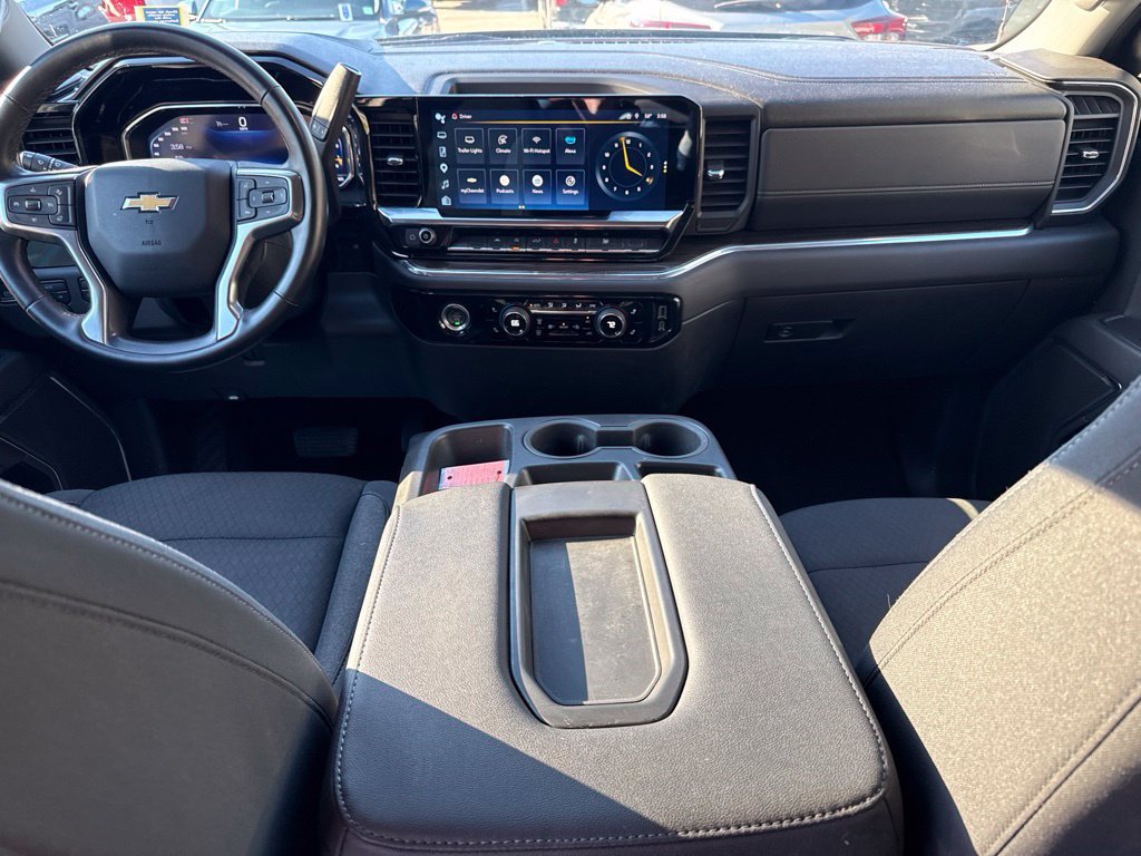 Used 2024 Chevrolet Silverado 1500 LT AWD/4WD image 17