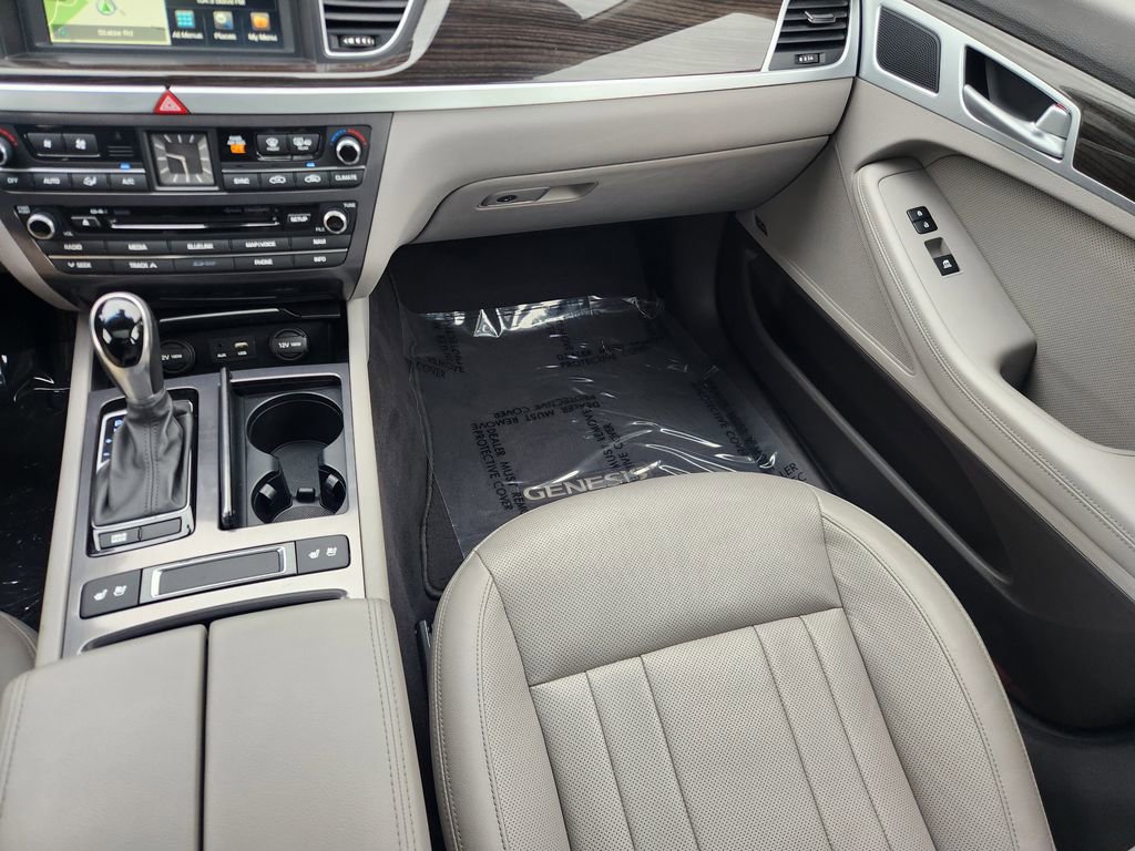 Used 2015 Hyundai Genesis 3.8 w/ Option Group 02 RWD image 30