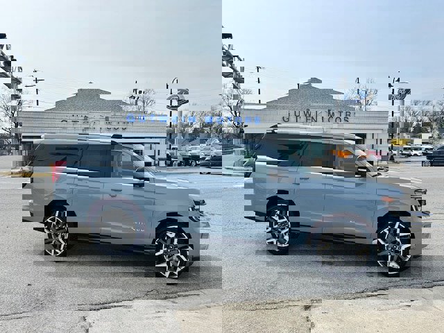 New 2026 Ford Expedition Max Platinum image 8