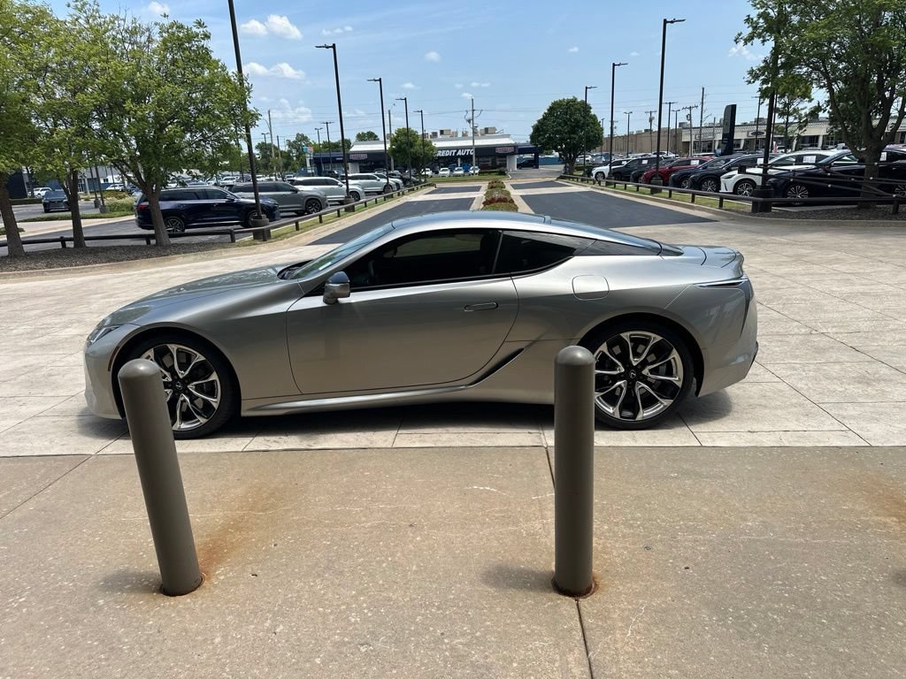 Used 2018 Lexus LC 500 Coupe w/ Performance Package RWD image 8