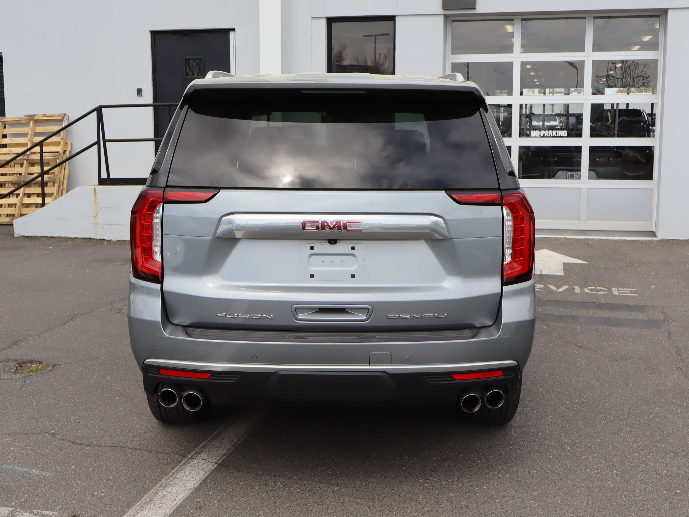 Certified 2024 GMC Yukon Denali image 9