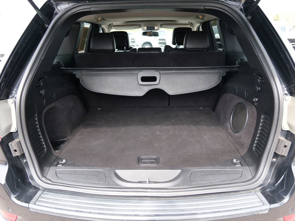 Used 2011 Jeep Grand Cherokee Laredo image 36