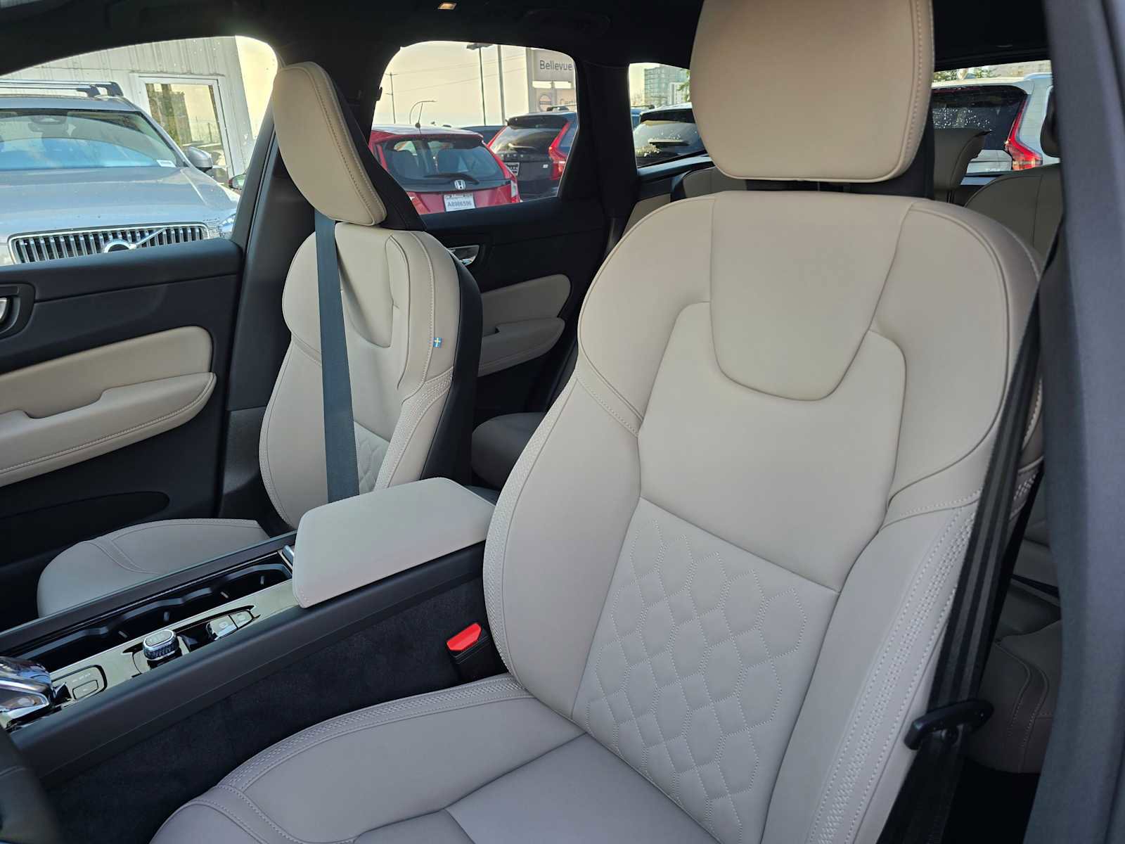New 2026 Volvo XC60 T8 Plus w/ Protection Package Premier AWD/4WD image 21