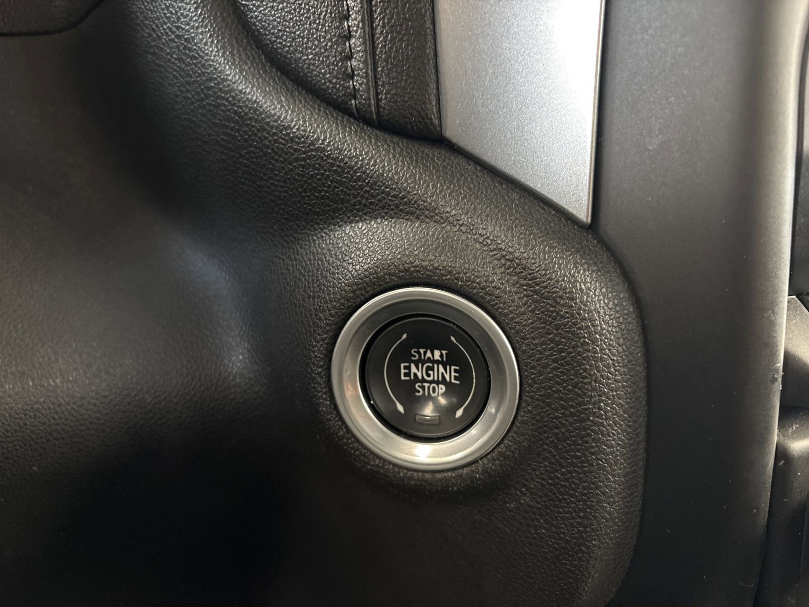 Used 2021 Chevrolet Silverado 1500 LT Trail Boss w/ Convenience Package II image 24