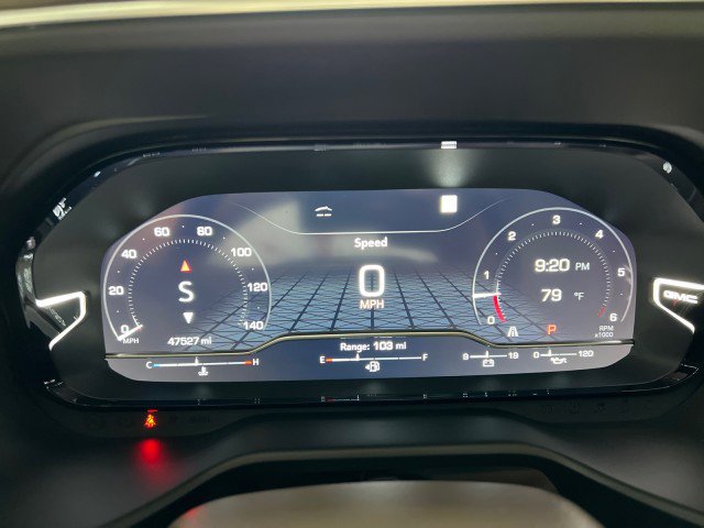 Used 2022 GMC Yukon Denali w/ Denali Premium Package image 18