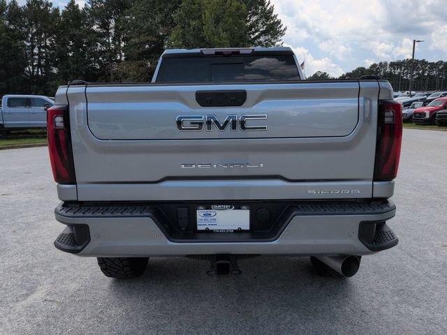 Used 2024 GMC Sierra 3500 Denali Ultimate AWD/4WD image 6