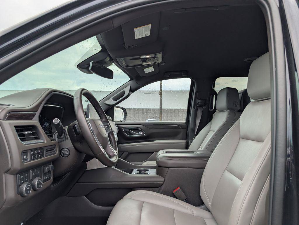 Used 2024 Chevrolet Suburban Z71 w/ Z71 Off-Road Package AWD/4WD image 13