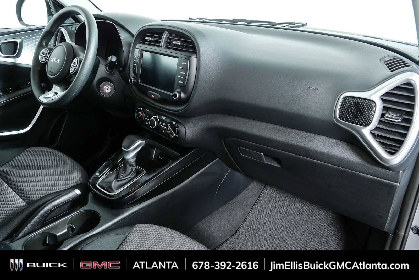 Used 2025 Kia Soul LX FWD image 20