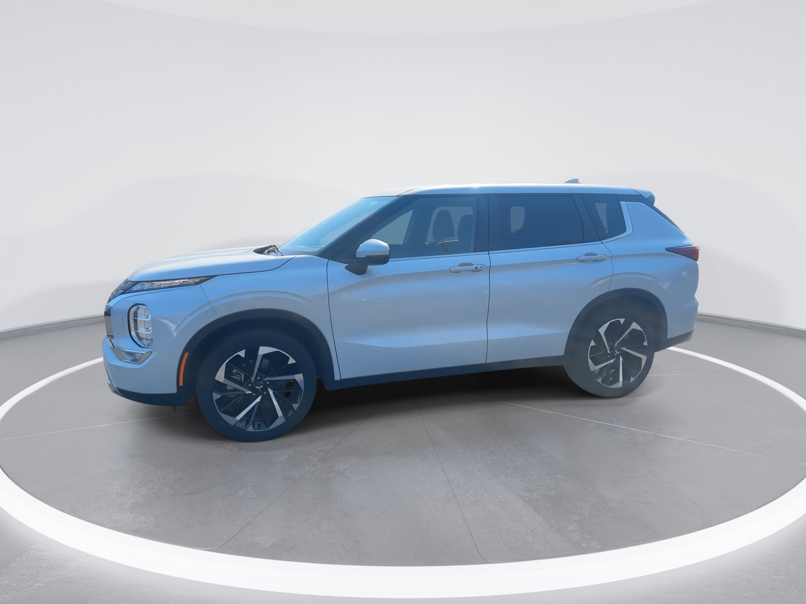 Used 2024 Mitsubishi Outlander SE Black Edition image 6