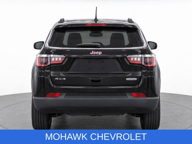 Used 2021 Jeep Compass Latitude w/ Convenience Group AWD/4WD image 9