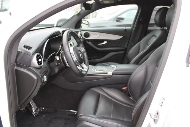 Used 2022 Mercedes-Benz GLC 300 4MATIC Coupe image 39