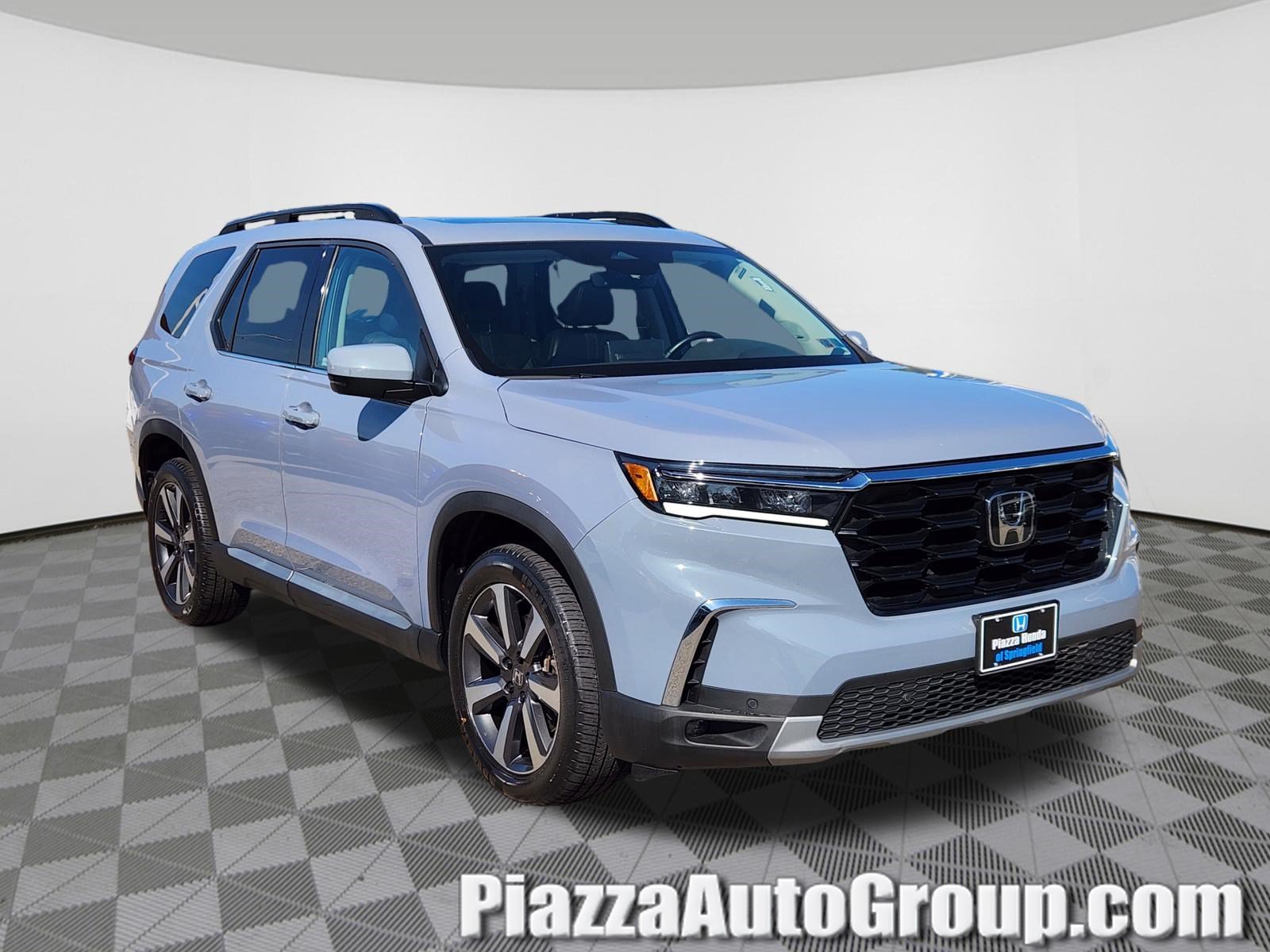 Certified 2023 Honda Pilot Touring image 1