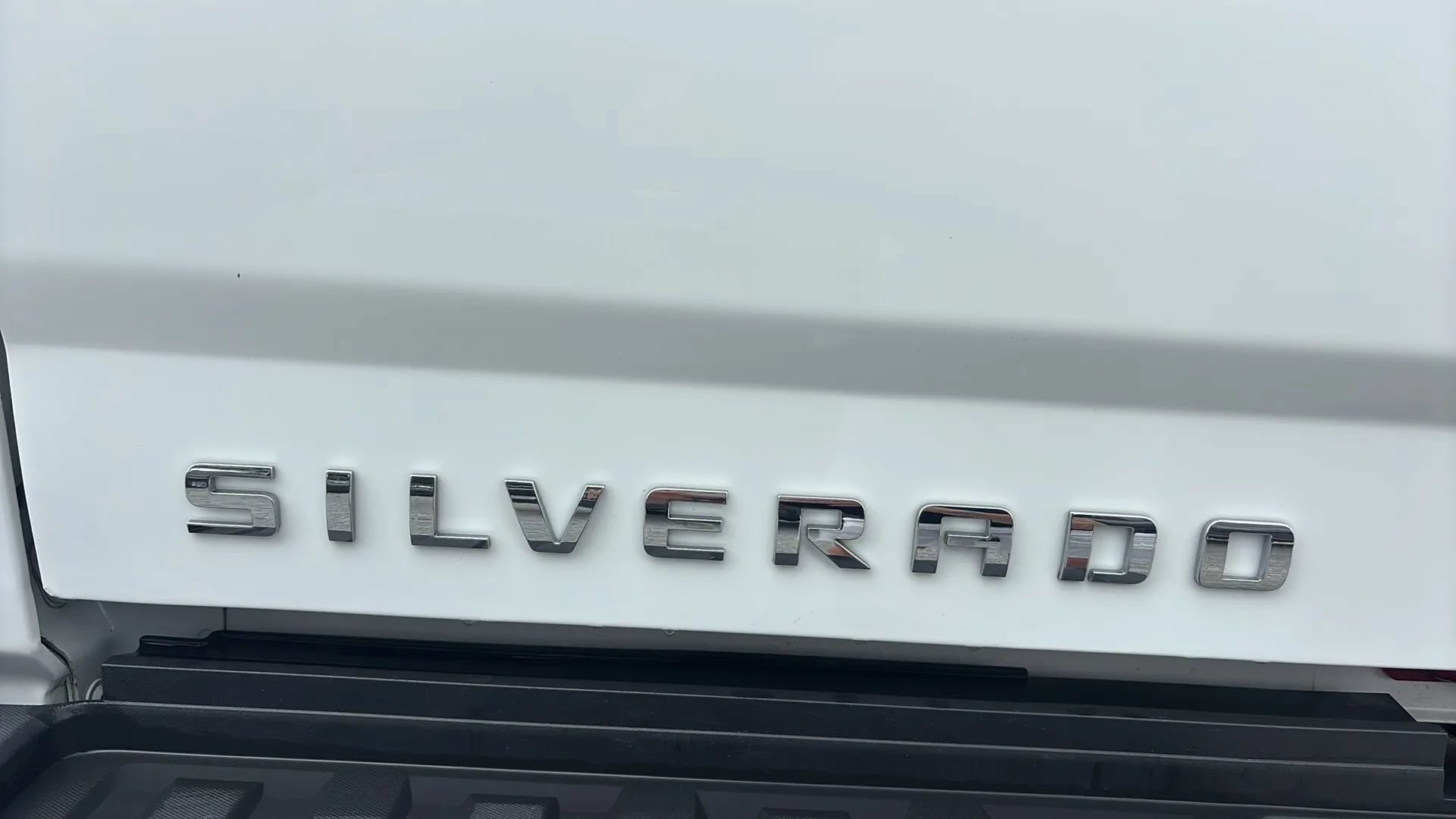 Used 2015 Chevrolet Silverado 3500 High Country w/ Duramax Plus Package AWD/4WD image 6