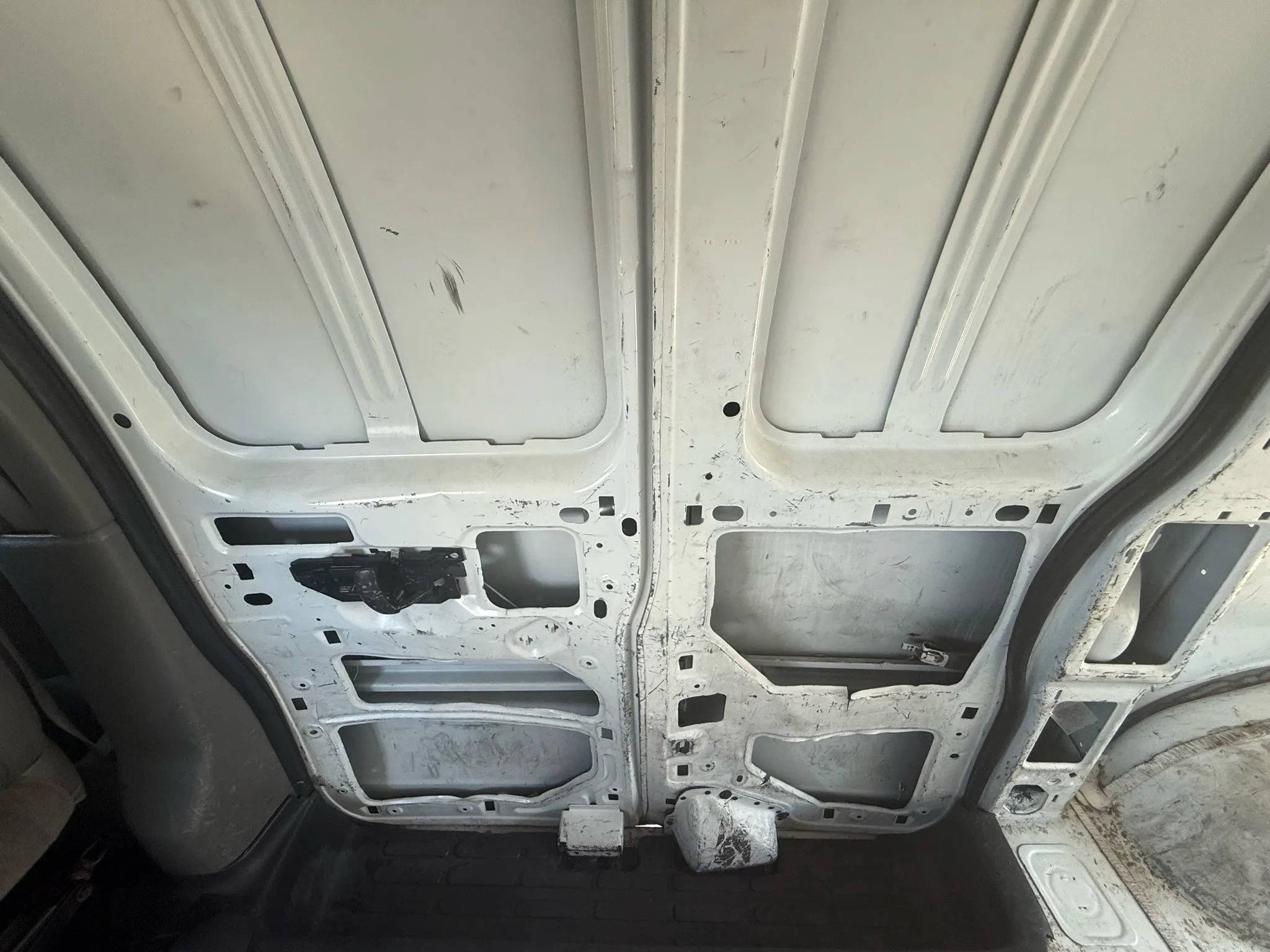 Used 2016 Chevrolet Express 2500 RWD image 34