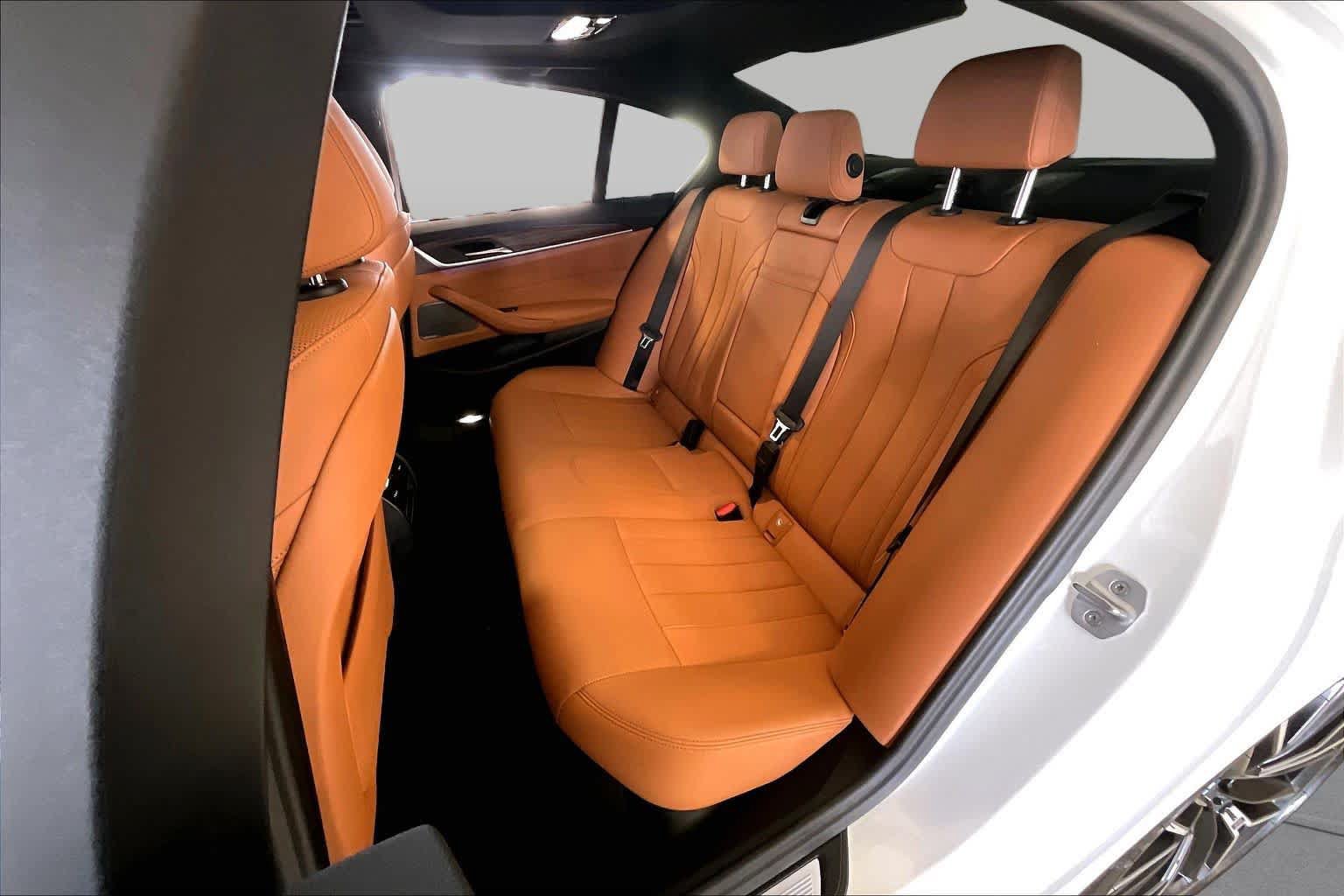 Used 2023 BMW 530e w/ M Sport Package RWD image 19