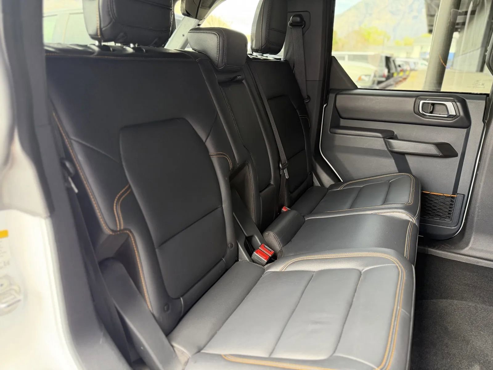 Used 2024 Ford Bronco Badlands image 19