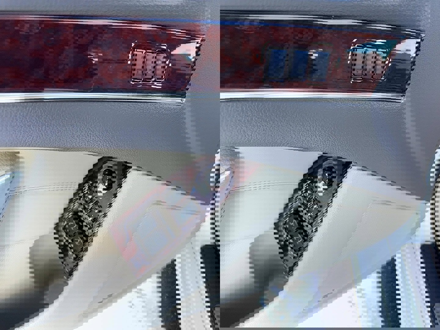 Used 2009 INFINITI G37 x Coupe w/ Premium Pkg image 14