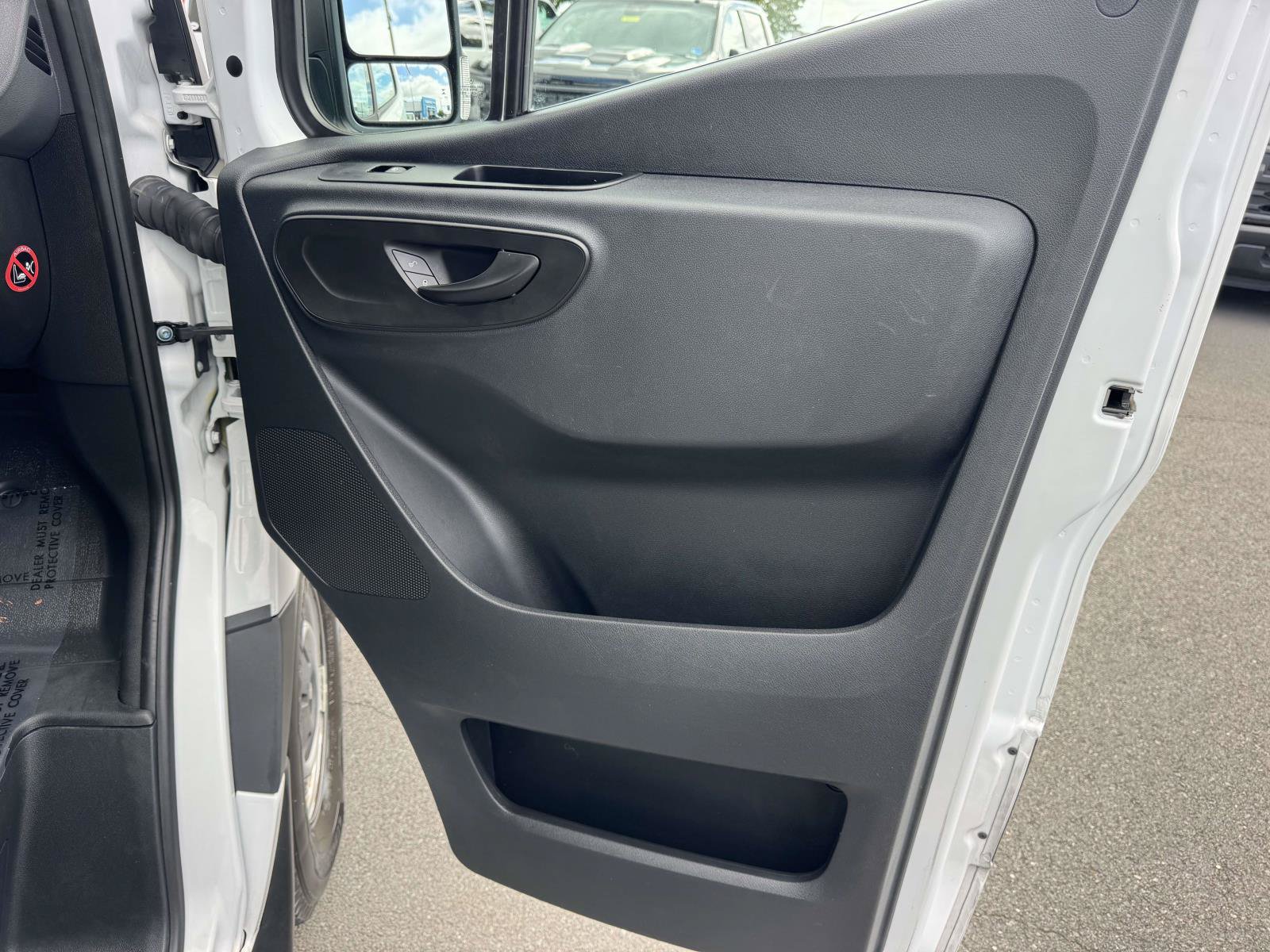 Used 2024 Mercedes-Benz Sprinter 2500 image 29