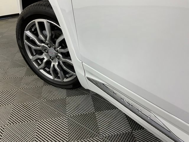 Used 2023 GMC Terrain Denali w/ LPO, Floor Liner Package AWD/4WD image 46