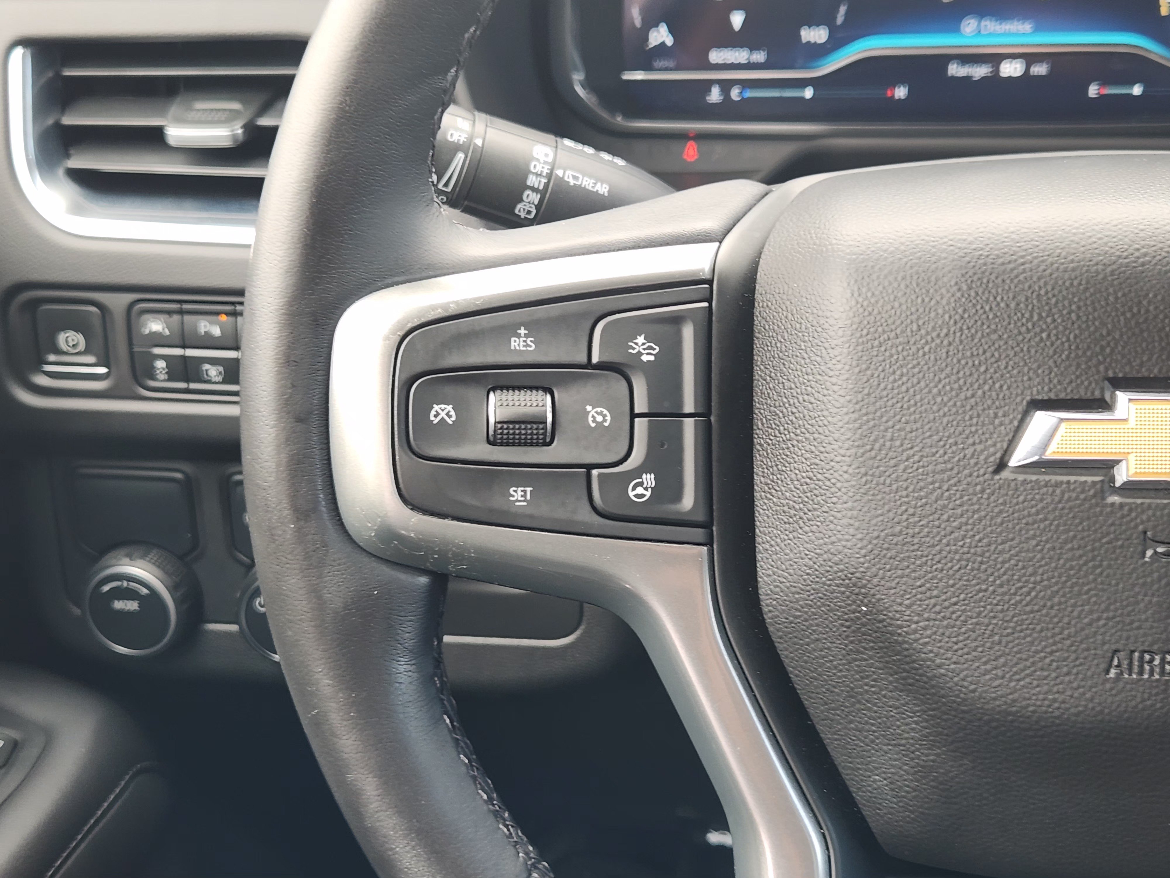 Used 2022 Chevrolet Tahoe LT w/ Luxury Package RWD image 29