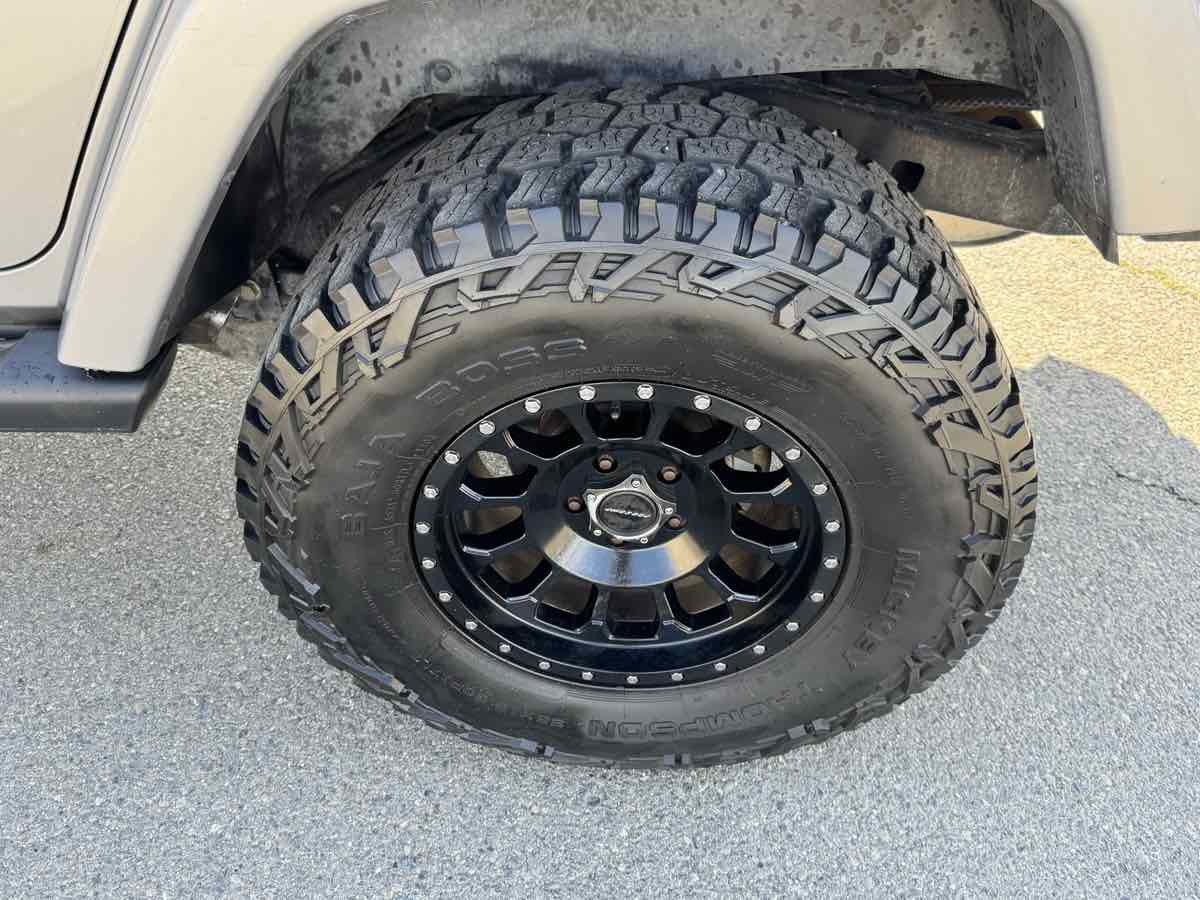 Used 2016 Jeep Wrangler Unlimited Sahara w/ Connectivity Group image 34