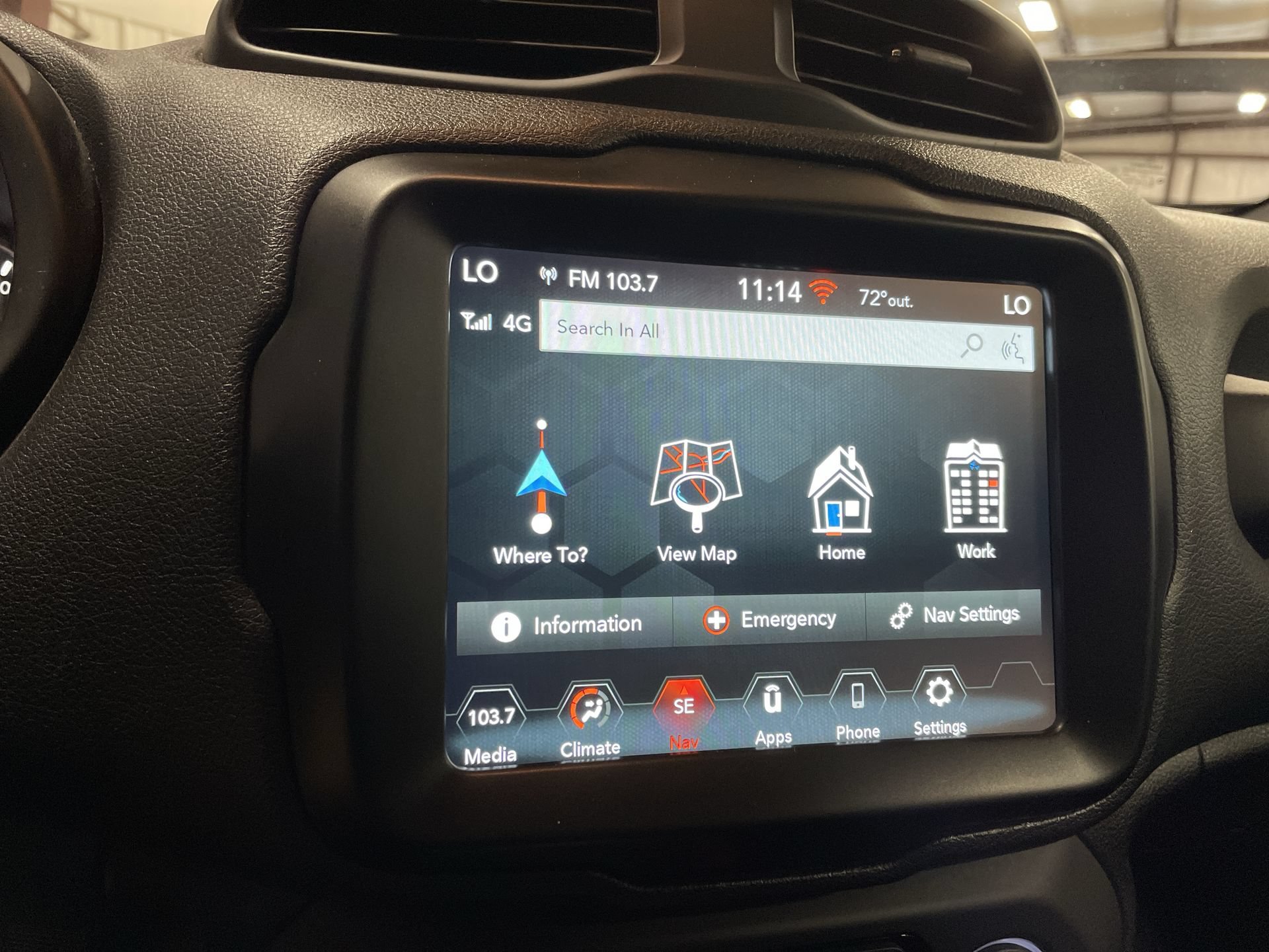 Used 2023 Jeep Renegade Latitude AWD/4WD image 20