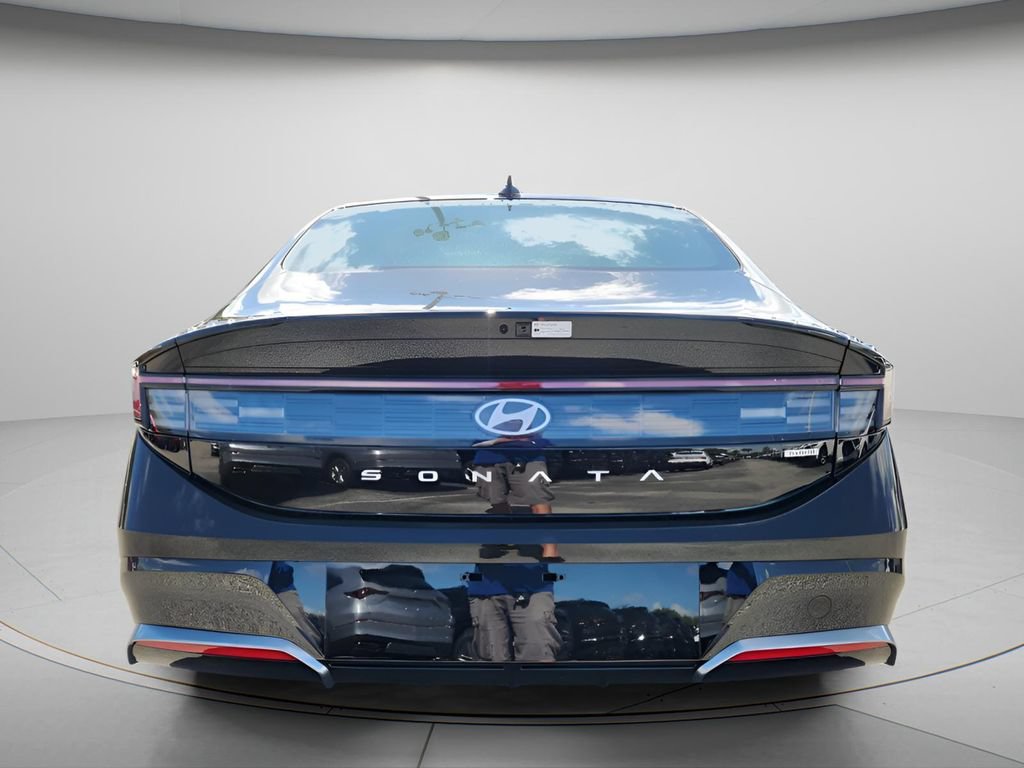 New 2026 Hyundai Sonata Limited FWD image 4