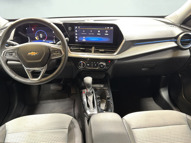 Used 2025 Chevrolet Trax LT w/ LT Convenience Package FWD image 16