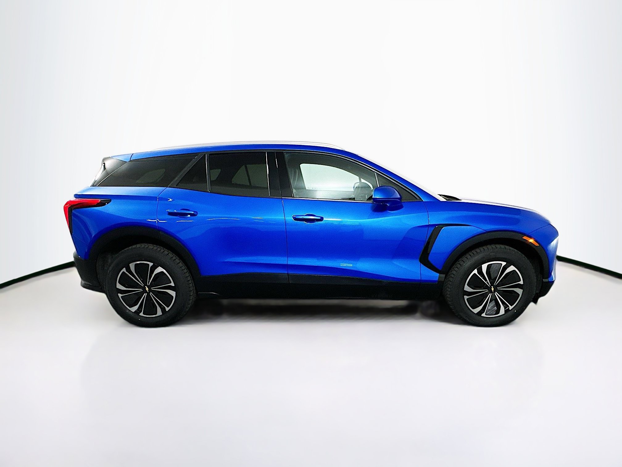 Used 2024 Chevrolet Blazer EV LT AWD/4WD image 10