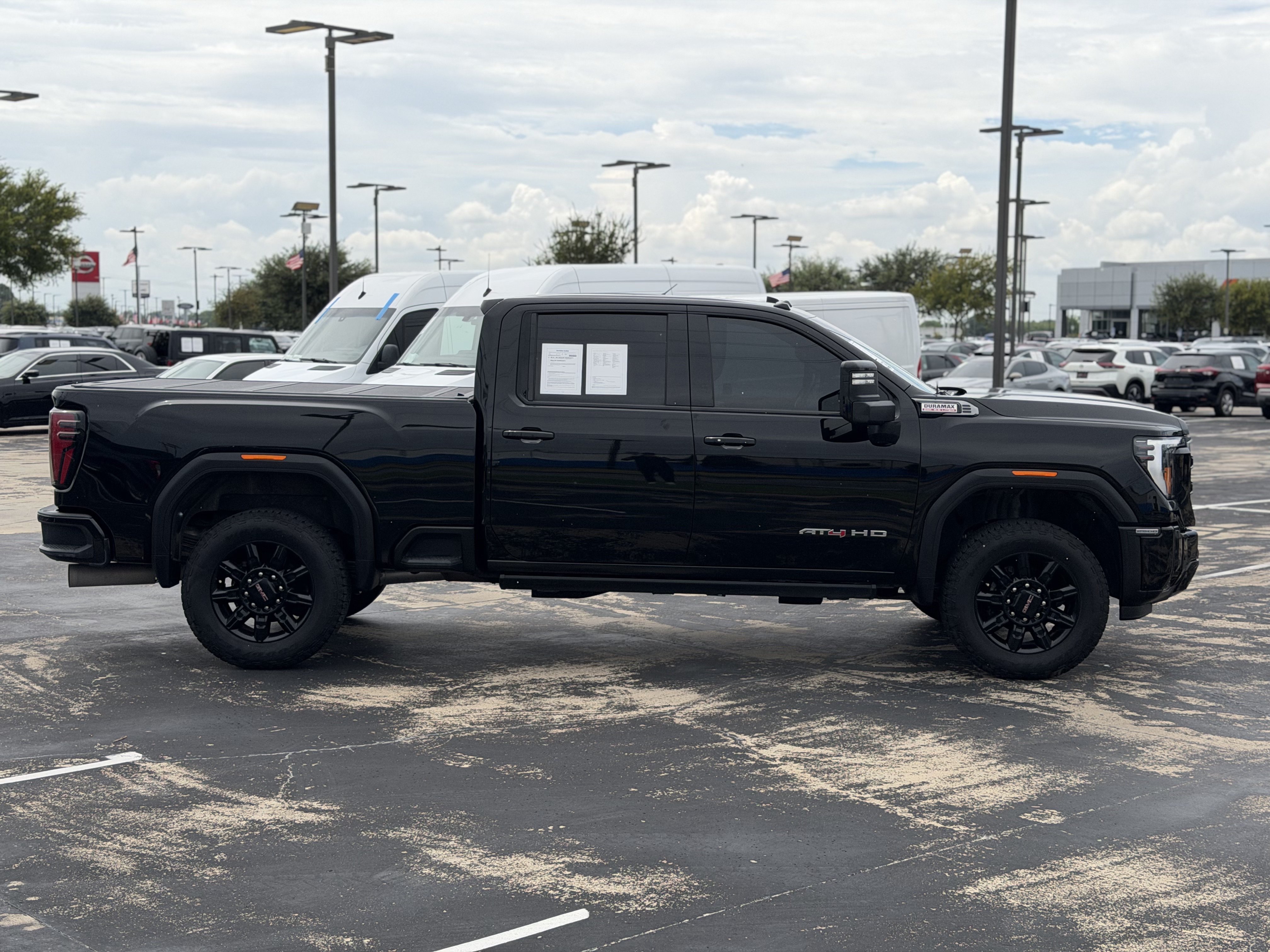 Used 2026 GMC Sierra 2500 AT4 w/ Technology Package AWD/4WD image 24