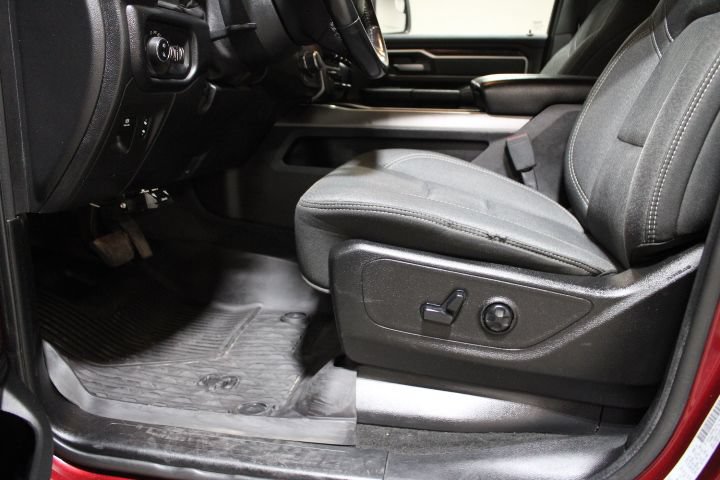 Used 2019 RAM 1500 Big Horn AWD/4WD image 17