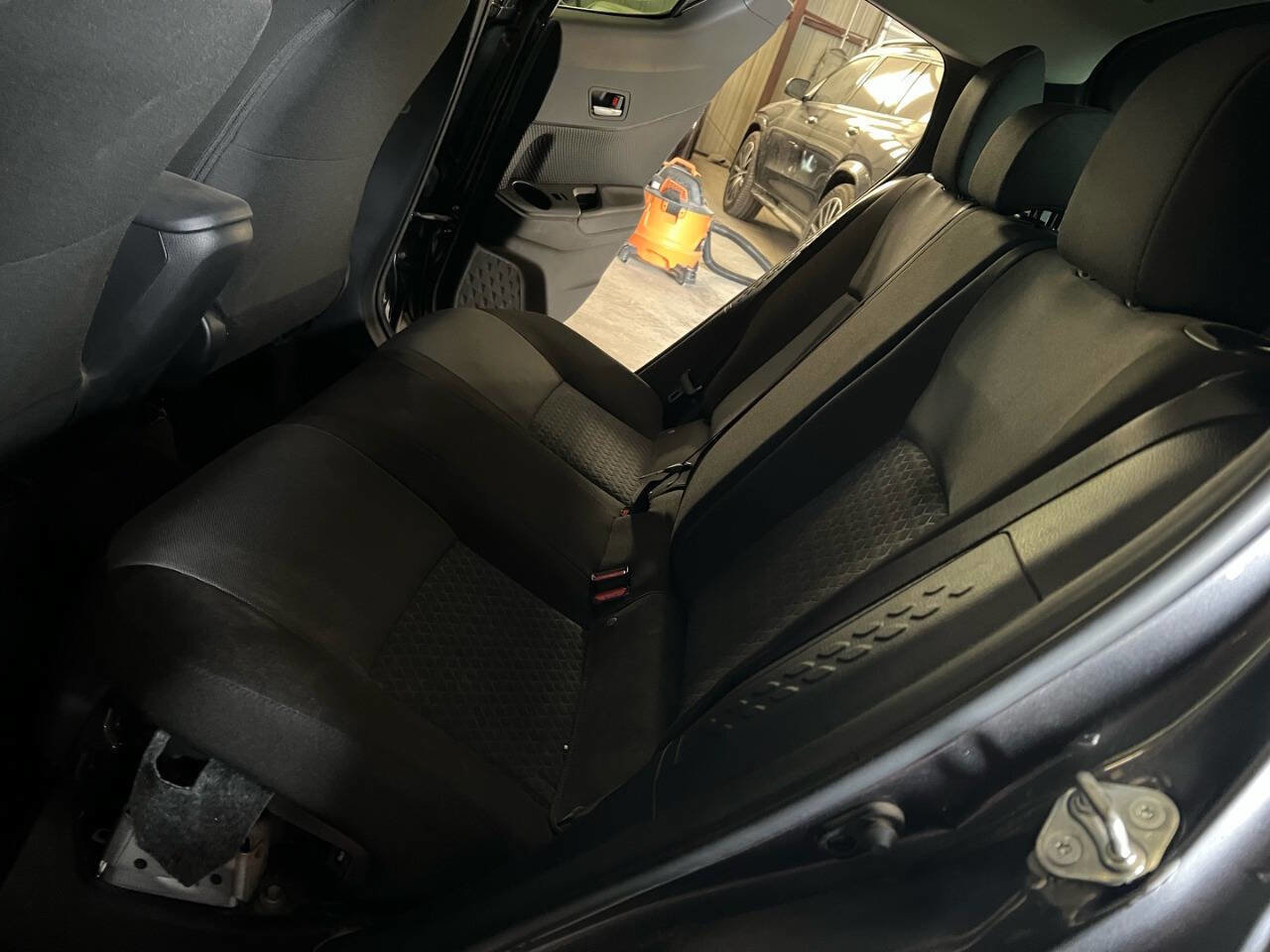 Used 2021 Toyota C-HR LE image 9