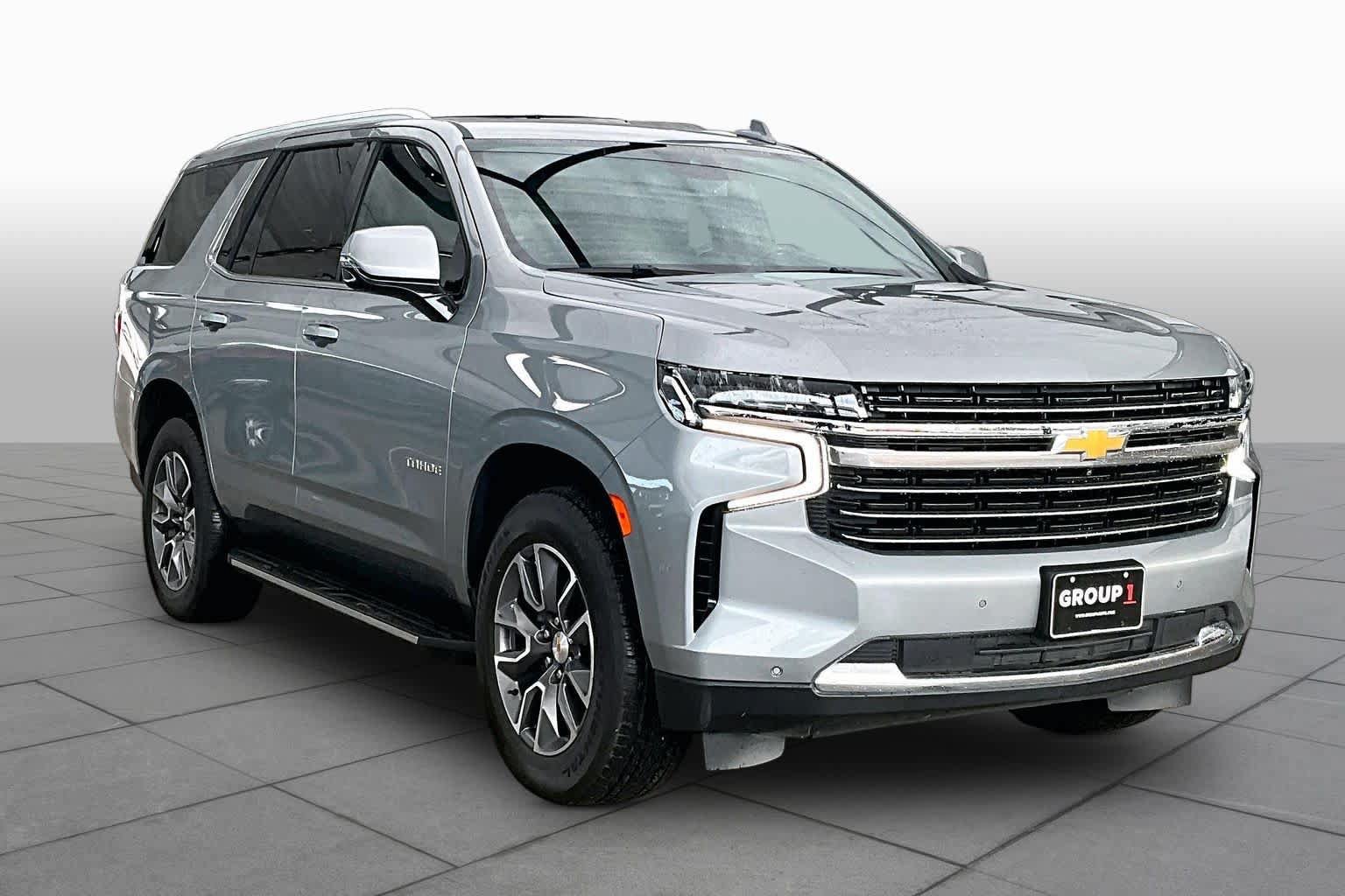Used 2024 Chevrolet Tahoe LT w/ Luxury Package RWD image 3