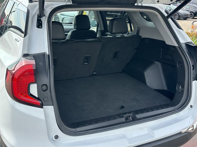 Used 2024 GMC Terrain SLT image 23
