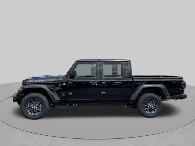 New 2026 Jeep Gladiator Sport AWD/4WD image 2