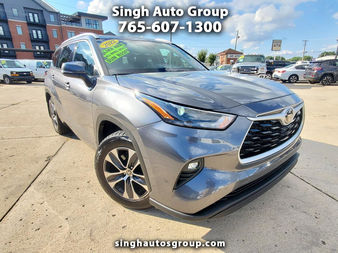 Used 2022 Toyota Highlander XLE image 1