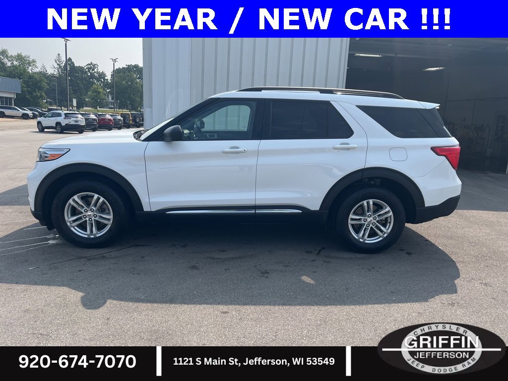 Used 2023 Ford Explorer XLT w/ Equipment Group 202A image 2