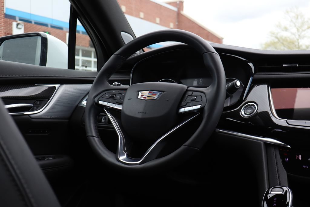 Certified 2024 Cadillac XT6 Sport w/ LPO, Floor Liner Package AWD/4WD image 51