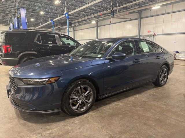 Used 2023 Honda Accord EX image 2