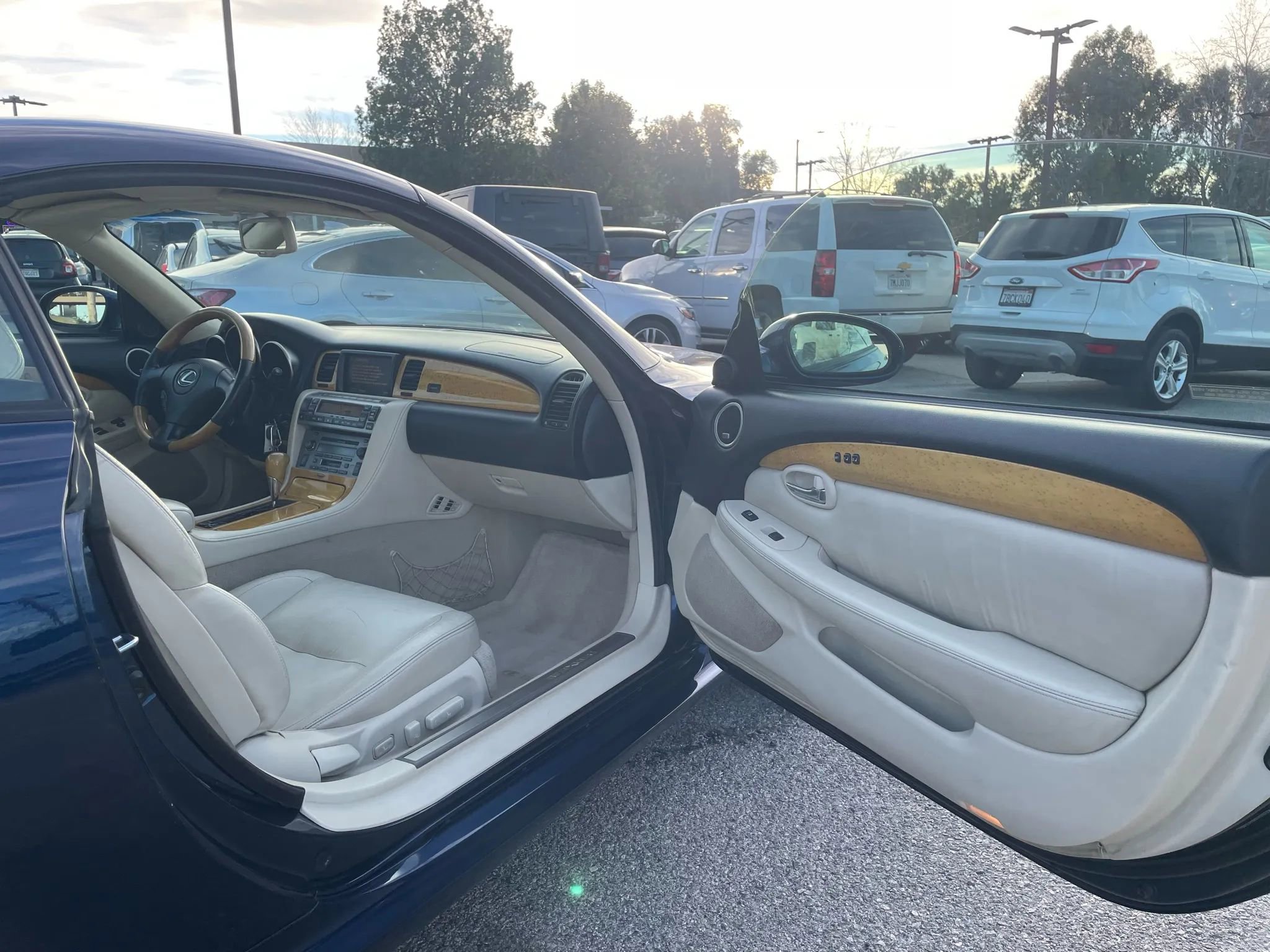 Used 2005 Lexus SC 430 Convertible image 21