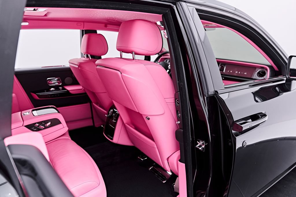 Used 2024 Rolls-Royce Phantom Sedan w/ The Phantom Package RWD image 35