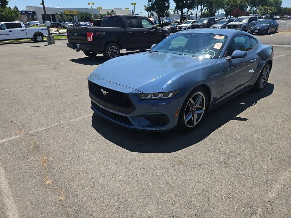Used 2024 Ford Mustang Coupe RWD image 1