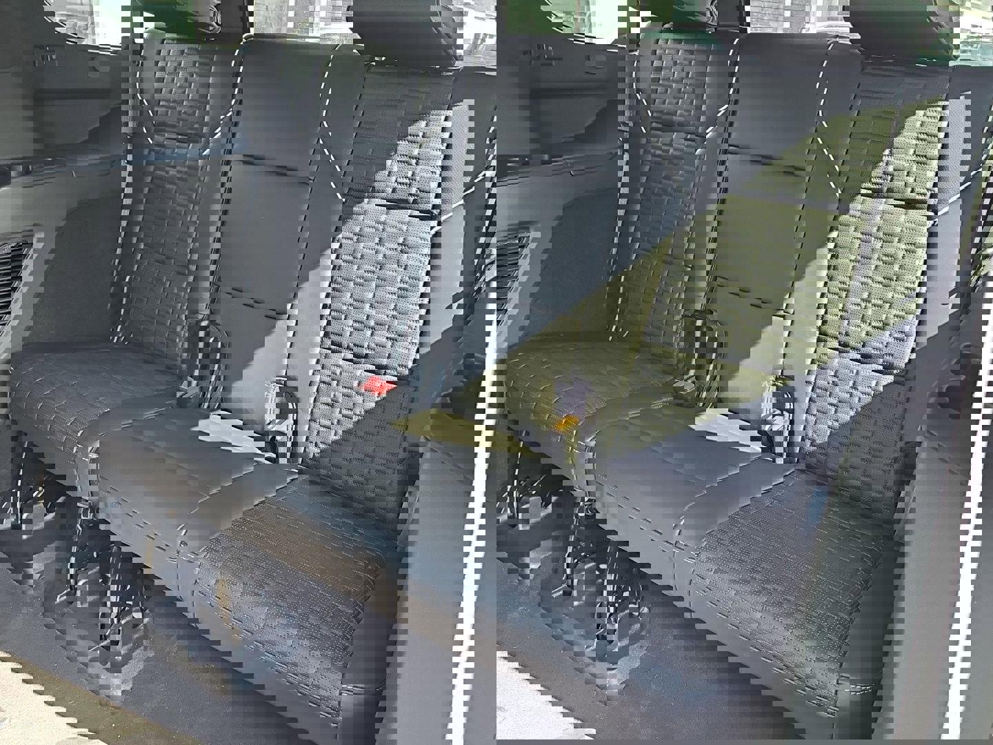 Used 2022 Cadillac Escalade Premium Luxury Platinum w/ Heavy-Duty Trailer Package image 20