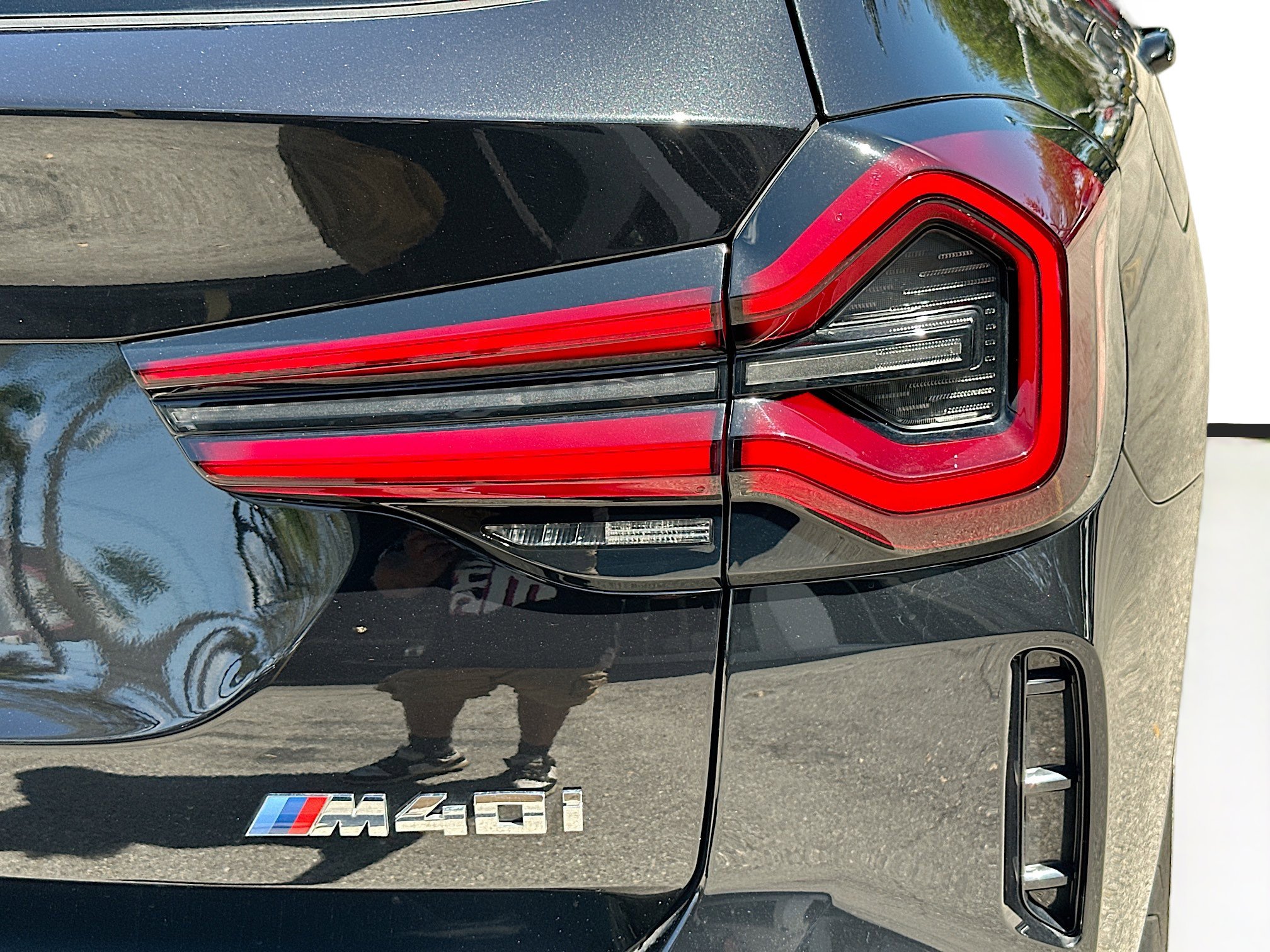 Used 2024 BMW X3 M40i w/ Premium Package image 32