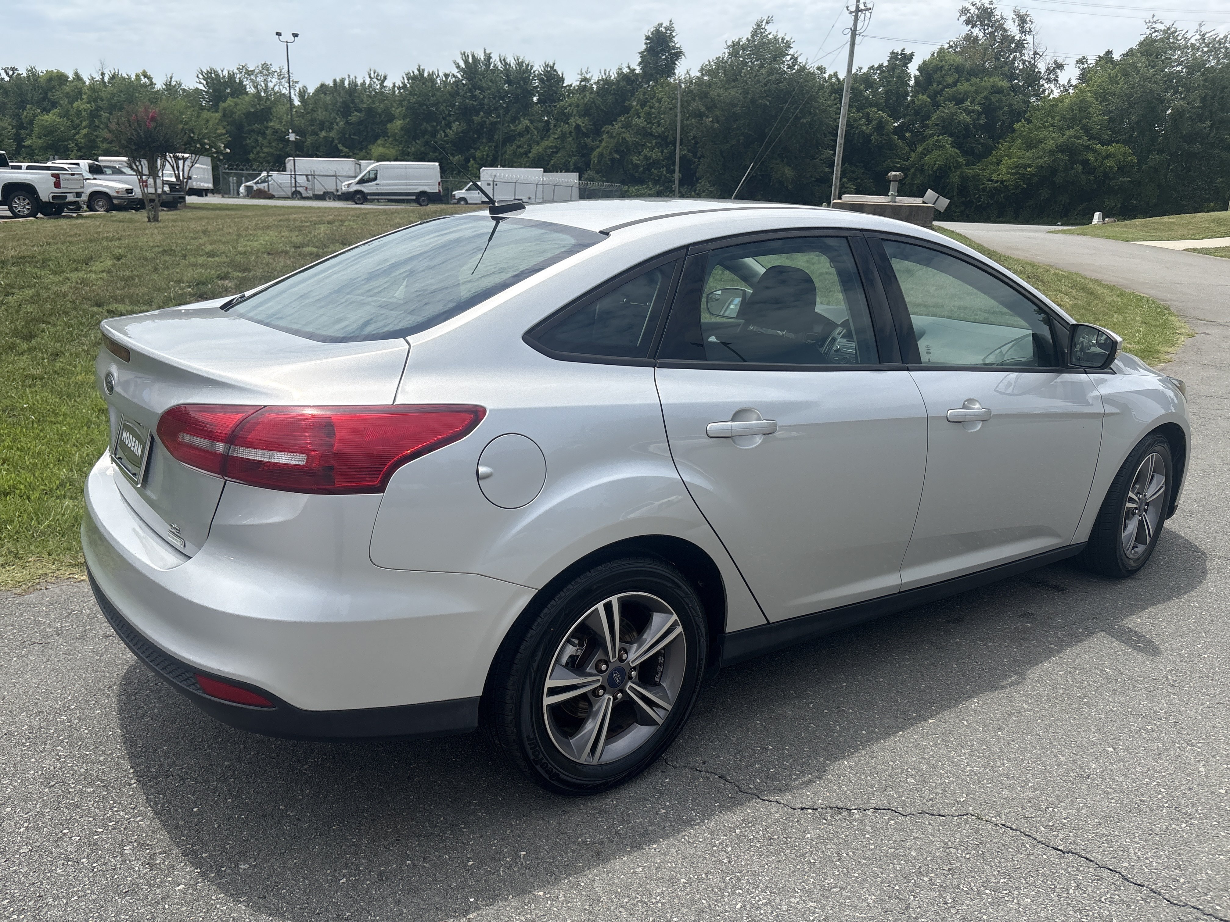 Used 2017 Ford Focus SE FWD image 5