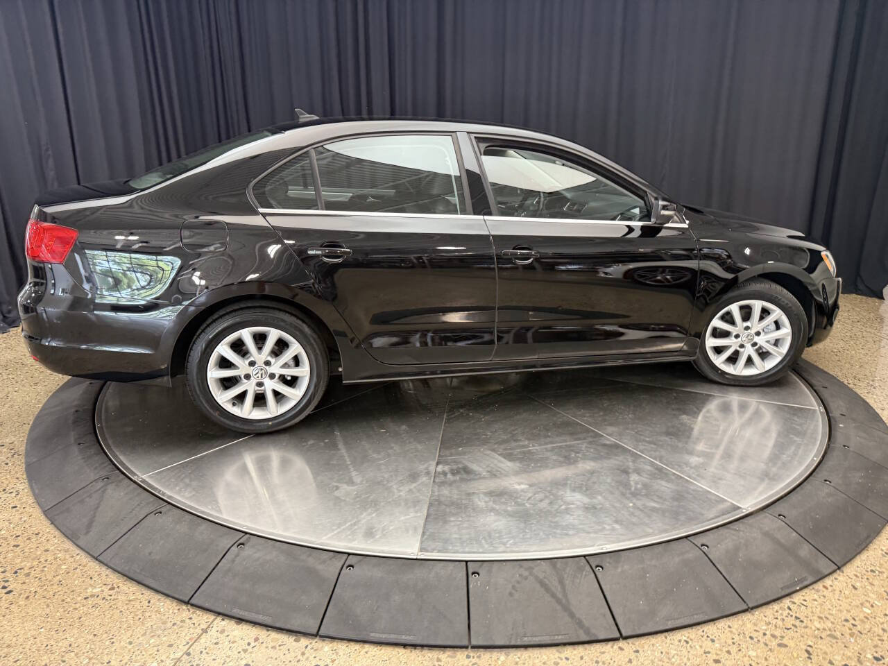 Used 2013 Volkswagen Jetta SE FWD image 8