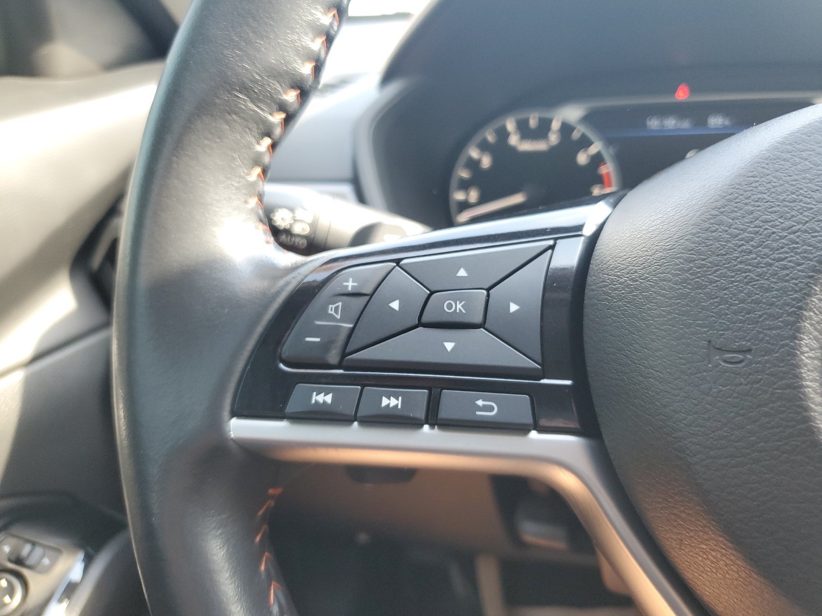 Used 2024 Nissan Altima 2.5 SR FWD image 21