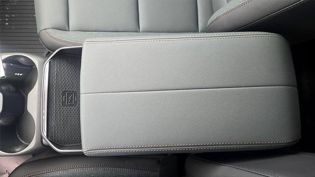 New 2026 GMC Terrain AT4 w/ LPO, Floor Liner Package AWD/4WD image 39